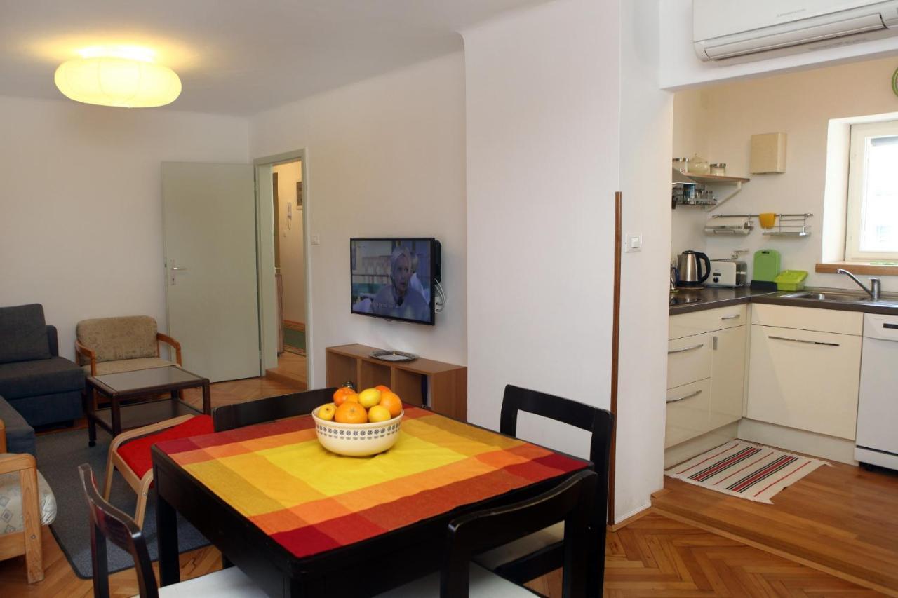 Spacious Piran Central Apartment For 5 Pax Bg ภายนอก รูปภาพ