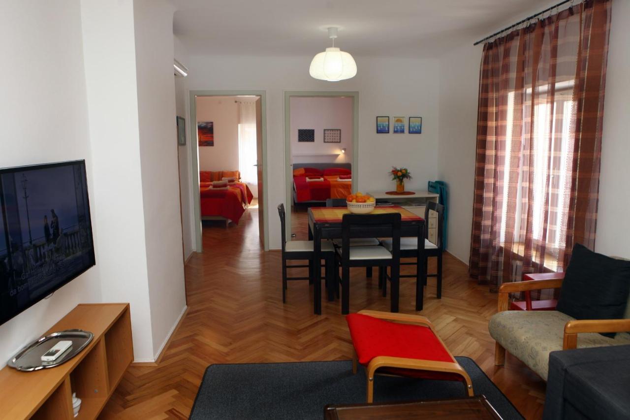 Spacious Piran Central Apartment For 5 Pax Bg ภายนอก รูปภาพ