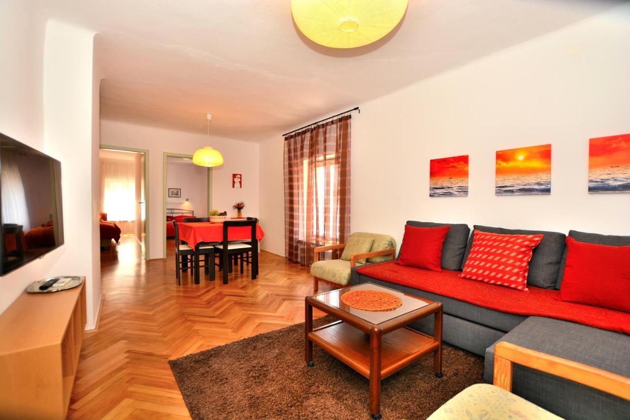 Spacious Piran Central Apartment For 5 Pax Bg ภายนอก รูปภาพ